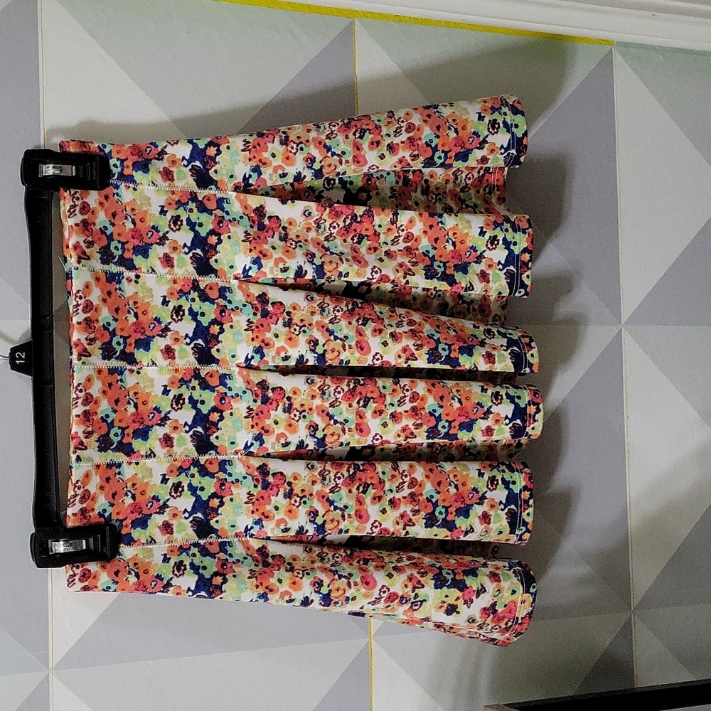 Candie's XS Floral Print Skirt